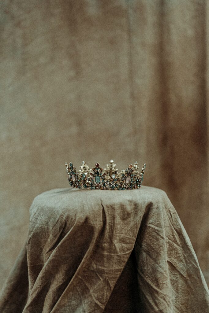 Crown. by Nathan McGregor. Unsplash, n.d.